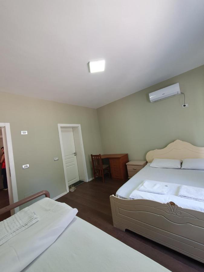 Klerichi Hotel Tirana Chambre photo